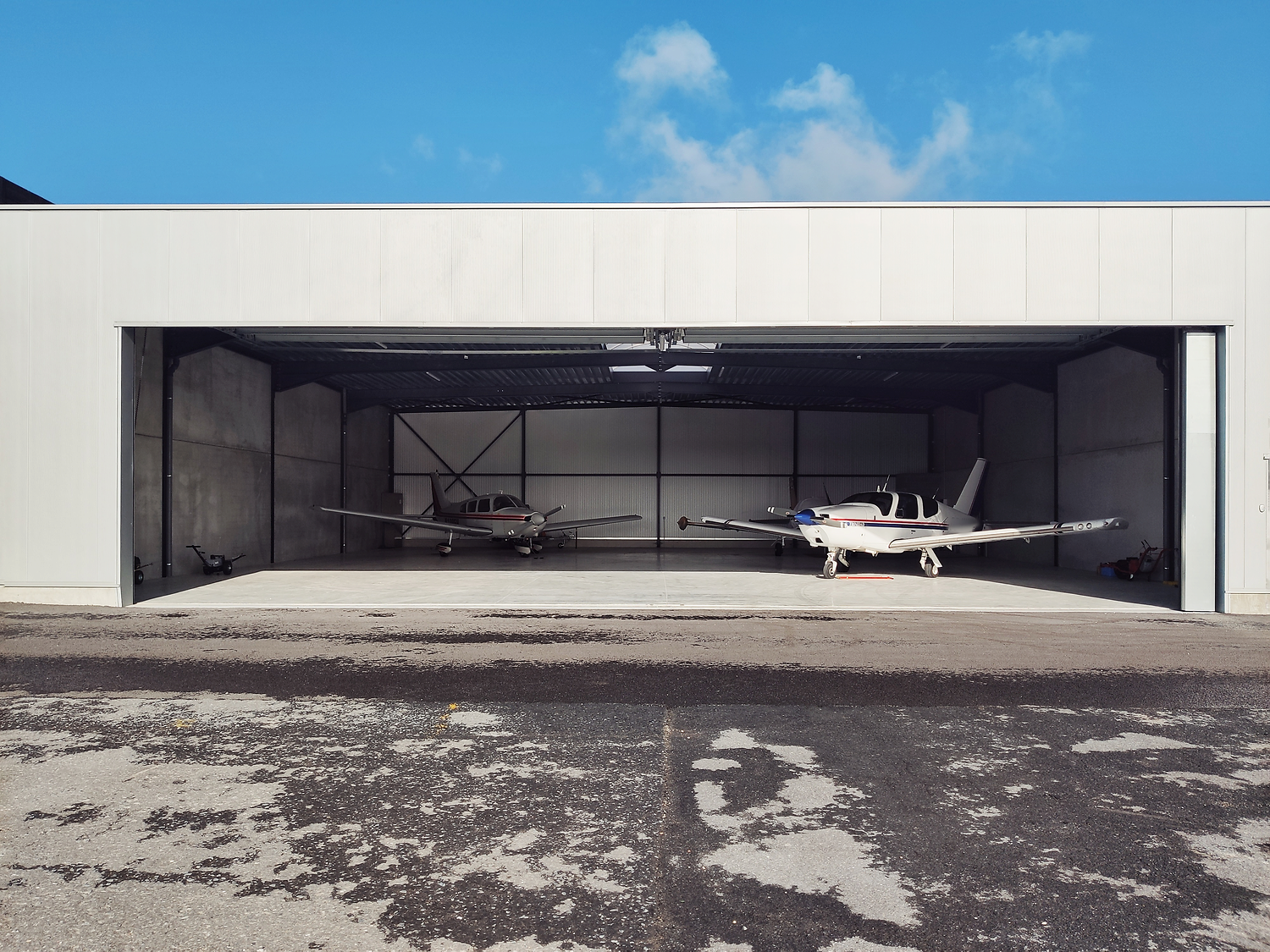 Ideal general aviation-sized hangars